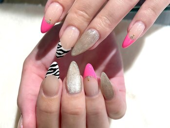 オーズネイル 天神本店(O's Nail)/Zebra