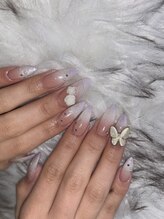 ウズ(UZU)/グラデーションネイル