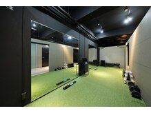 トレーニングブースは広々！！