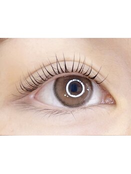 ナチュラル上品な目元にしたい