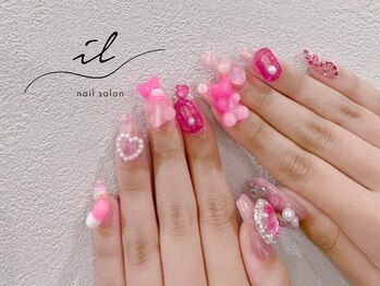 イル 神戸店/ピンク×ゴテゴテパーツネイル