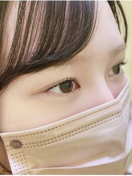 ナチュラル上品な目元にしたい