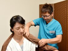 整体院 友喜/施術中