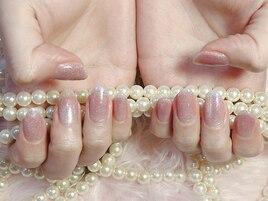 大人かわいいマグネットネイル