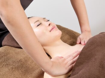 フェイスドット 吉祥寺(face.)/ララピールにはマッサージ付き