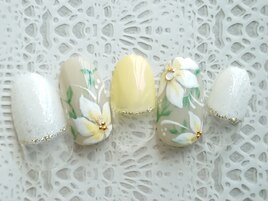 華やかなジェルネイル☆