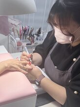 ネイルバイピヌ(nail by pinu) mana 