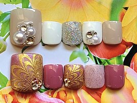 フットジェルアート4本付4400円