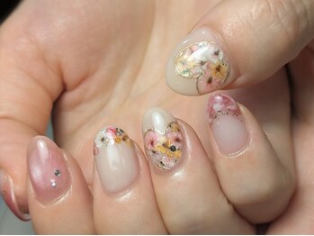 チョイ(choy.)/*押し花ハートネイル