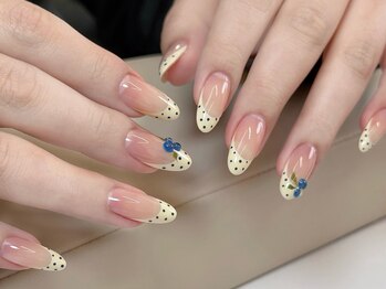 ビジューネイル(bijou nail)/