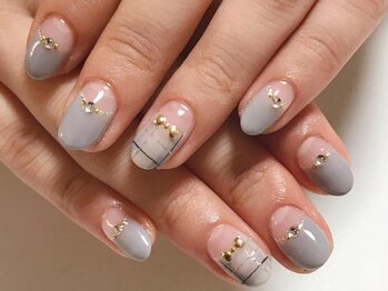 グレーの逆フレンチ♪