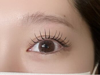 エネ ラッシュアンドブロウ バイ アンドエラ(ENNE Lash&Blow by&ERA)/派手すぎないマツエク！