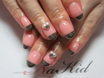 ネイキッド (NaKid)/