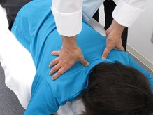 ボディ シェイク(BODY SHAKE)/肩の施術