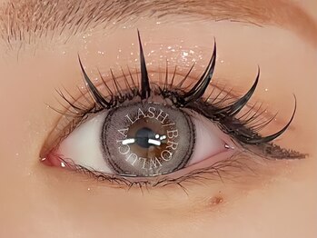 ルシアラッシュブロウ 新宿(LUCIA LASH BROW)/ワンホンボリューム/アニメ