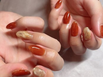 ホリ(Hori)の写真/大人女性の魅力を引き立てる上品アートで日常をもっと特別に