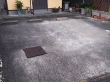 つづきカイロプラクティックの雰囲気（店舗前に専用駐車場ございます☆お車でお越しの方も大歓迎♪）