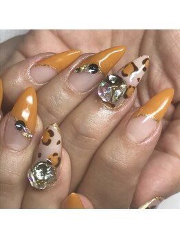 ネイルケアサロンエルミタージュ/Vカット乗せヒョウ柄×フレンチ