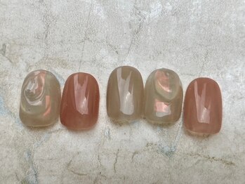 ぷっくりニュアンスネイル