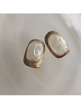 ヌア(nur.)/囲みクリアnuance