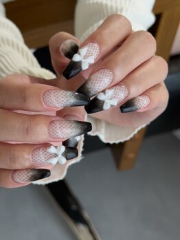 ヨク(yok.)の写真/【長さ出し1本＋600円】亀裂補強&不揃いの爪もおまかせ◎美フォルムの指先に♪持ち込みデザインOK！