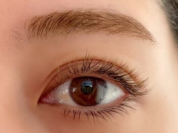 アンバー(Amber)/下まつげデザイン