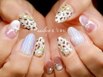 ネイルトップエクル(nail top E CRU)/