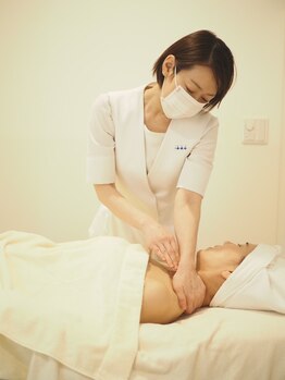 ポーラ 流山おおたかの森駅前(POLA)/ネック&ショルダー