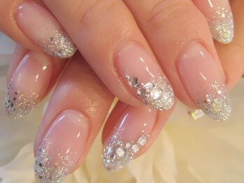 ナンバーエイト(No.8)/ブライダルネイル