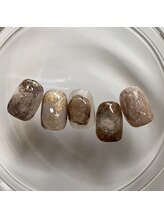 ヌア(nur.)/深みブラウンnuance