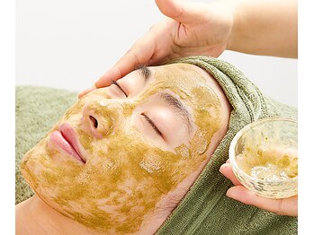 プルーラント(Pullulant)/ハーブピーリングでツルスベお肌