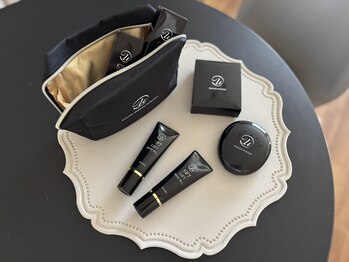 リリアーナ(LILIANA)/人気!7ファンデで艶肌リフト☆