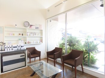 アイラッシュ フラフィー(fluffy)/明るい待合