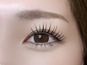 シーヘア アンド ビューティー(See. Hair&Beauty)の写真/【大人気パリジェンヌラッシュリフト】自まつ毛を根元からしっかり立ち上げて自然なパッチリ目元に♪