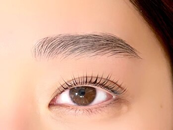 デイジー(day'sy)/毛流れの整った眉毛が好印象