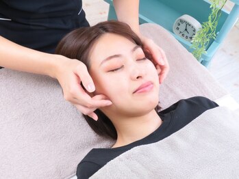 オーレ 秋葉原店(ole)の写真/【むくみ&たるみ改善】首・顔・ヘッドまで整える小顔矯正◎360度どこから見てもキュッと引き締まった輪郭へ