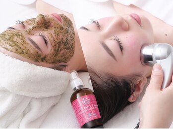 アキュセル ヨウコナース アンド 暢子美容鍼灸(Accu:Cell Youko nurse)の写真/◇高槻希少◇話題のREVIルヴィハーブピーリングと美容鍼を"同時に体感したい方"は当店へ！