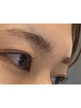 ナチュラル上品な目元にしたい