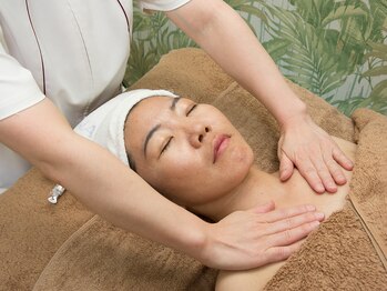 メナードフェイシャルサロン こやま～る/【エステ風景】