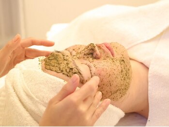 ゴエン(goen)の写真/今話題のREVI陶肌トリートメントでエイジングケア！自分史上最高の美肌へ。極上ヘッドスパとの相乗効果◎