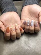 ハチニーキューネイルアトリエ(829 Nail Atelier)/今期大人気 ホログラムフラワー