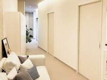 店内：ゆったりお待ちいただけます♪