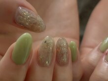 ラクエ(Laque)/グリーン ホワイト お花ネイル