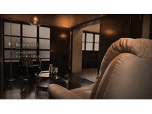 フローリーブラウン(Florrie Brown)の雰囲気（ホテルラウンジのような上質な空間でゆっくりとお寛ぎください。）