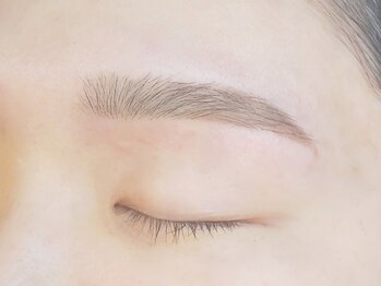 アクロネイル アンド アイ(ACRO NAIL&EYE)の写真/≪大人気★アイブロウWAXスタイリング【眉毛】¥5500≫左右対称でナチュラルな美眉へ☆時代はサロンケア♪