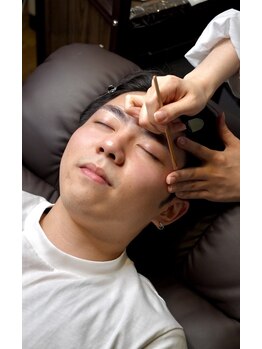 メンズ眉サロンNY浜松店 【12月中旬 NEW OPEN（予定）】 /ワックス脱毛ー余分な毛を除去ー