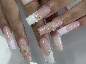 ブリング 東新宿 歌舞伎町(Bling)の写真/【オフ無料◎】季節やトレンドを取り入れた定額をご用意!自爪に優しいパラジェル&フィルイン導入店☆