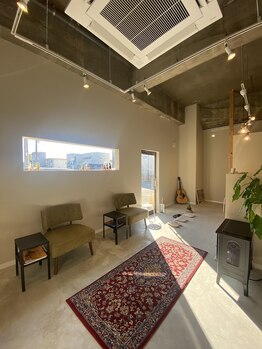 整骨院リュッケ(整骨院Lykke)/待合スペースです