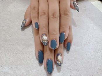 エフツー(F2)/ラグジュアリー