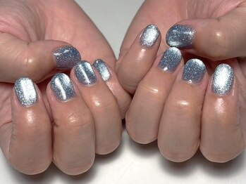 ヨロ カマクラ(YOLO kamakura)の写真/ショートネイル派の方必見！丁寧なカウンセリングで理想の指先に仕上げます◎短い爪でもネイルを楽しめる♪